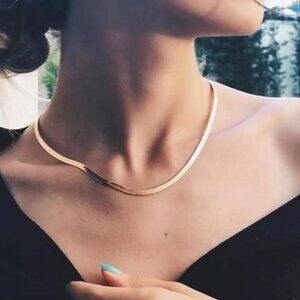 NEW GOLD HERRINGBONE PENDANT FLAT CHAIN NECKLACE, NICE NECKLACE, CUTE NECKLACE